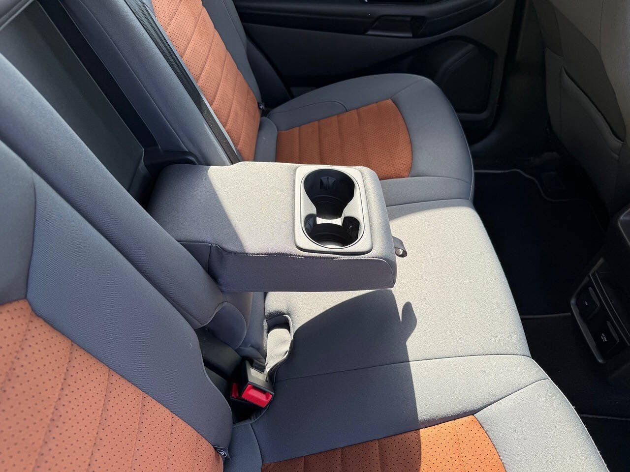 Used 2018 Ford Edge SEL w/ Equipment Group 201A AWD/4WD image 15