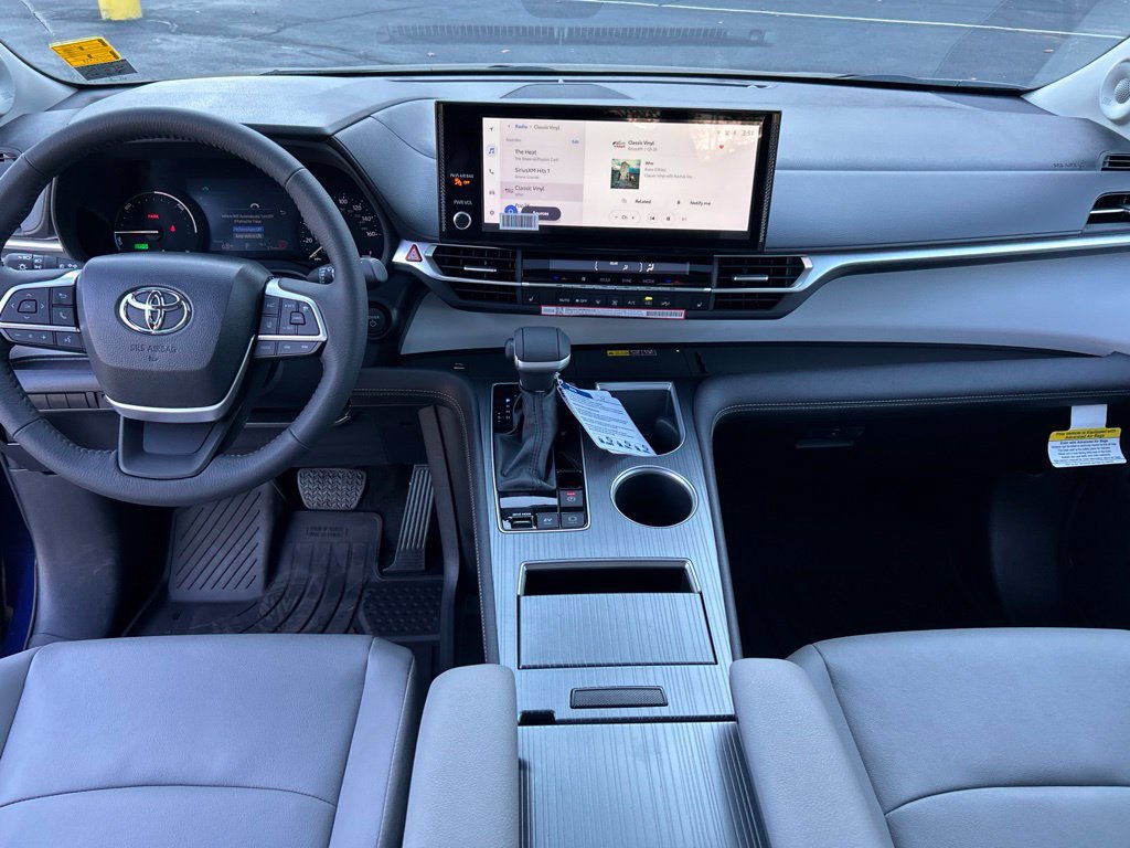 New 2026 Toyota Sienna XLE AWD/4WD image 12