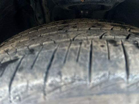 Used 2025 Toyota Sienna Platinum image 29