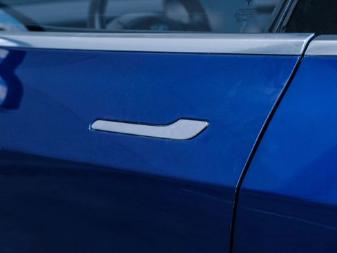 Used 2018 Tesla Model 3 Long Range image 36