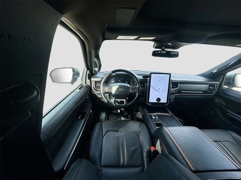 Used 2023 Ford Expedition Platinum image 24