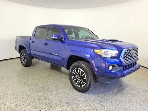 Used 2023 Toyota Tacoma TRD Sport AWD/4WD image 4