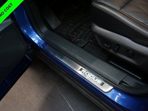 Certified 2023 Nissan Rogue Platinum image 30