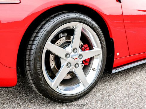 Used 2005 Chevrolet Corvette Convertible w/ Preferred Equipment Group image 80