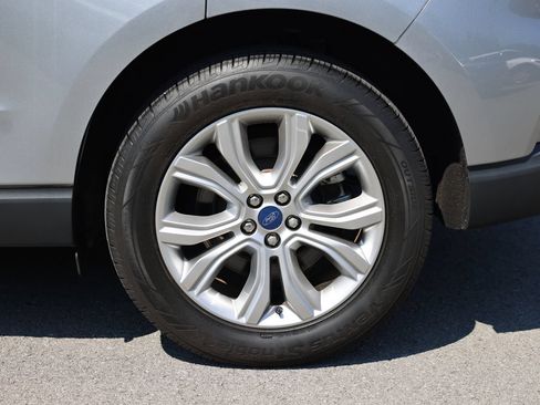 Used 2022 Ford Edge Titanium w/ Equipment Group 301A AWD/4WD image 31