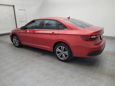 Used 2024 Volkswagen Jetta SE image 3