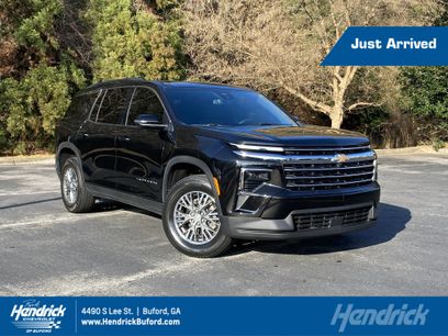 Used 2024 Chevrolet Traverse LT w/ Trailering Package