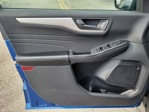 Used 2022 Ford Escape SE image 22