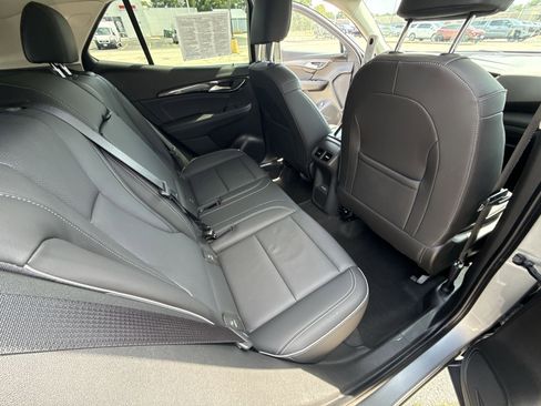 Used 2023 Buick Envision Essence image 24