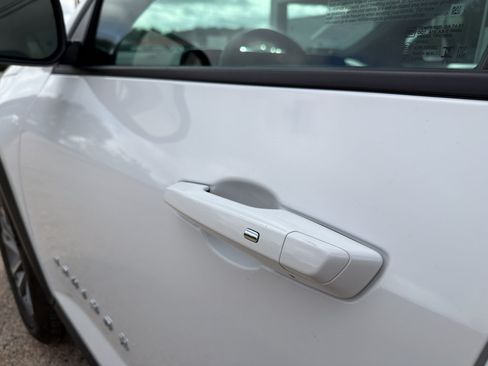 Certified 2026 Chevrolet Equinox LT FWD image 20