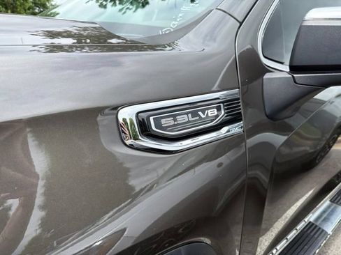 Used 2019 GMC Sierra 1500 SLT w/ SLT Premium Plus Package AWD/4WD image 5