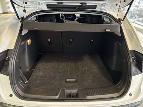 Used 2025 Chevrolet Trax LT image 30