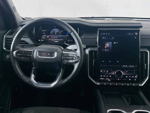 Used 2025 GMC Acadia Elevation image 18