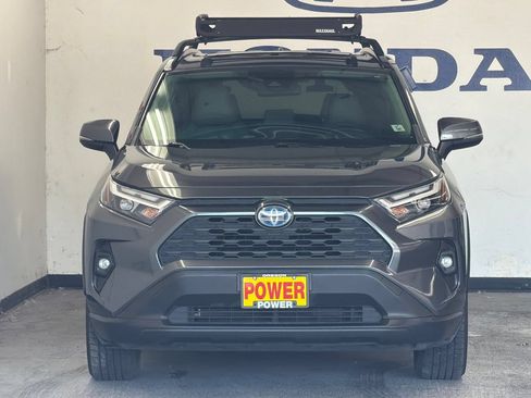Used 2022 Toyota RAV4 XLE Premium AWD/4WD image 8