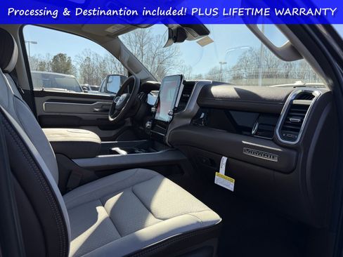 New 2026 RAM 1500 Laramie AWD/4WD image 15