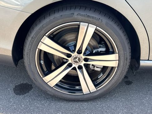 Used 2023 Mercedes-Benz C 300 Sedan image 8