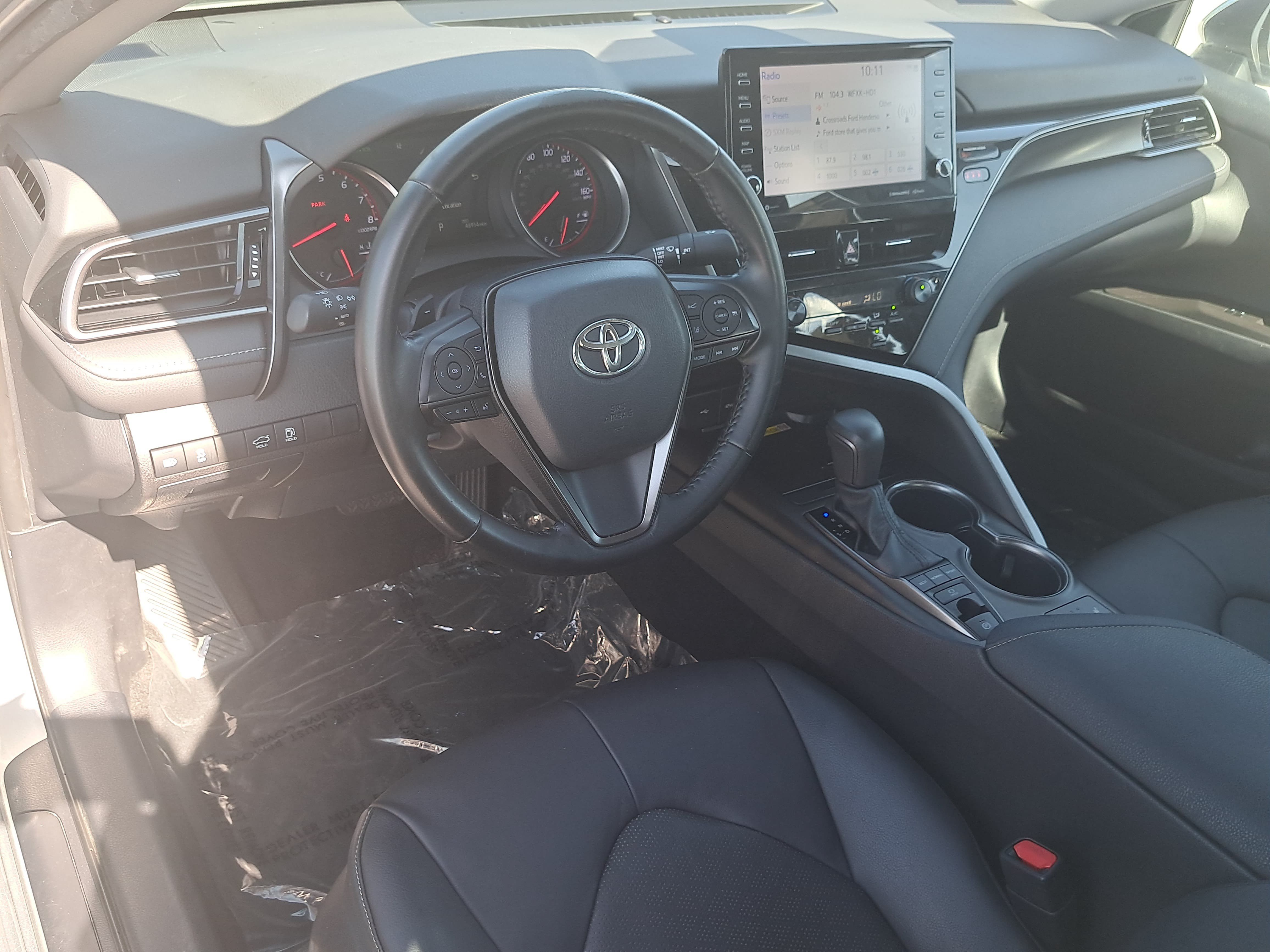Used 2022 Toyota Camry XSE FWD image 16