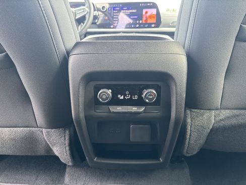 New 2025 Chevrolet Traverse LT w/ Enhanced Driving Package image 56