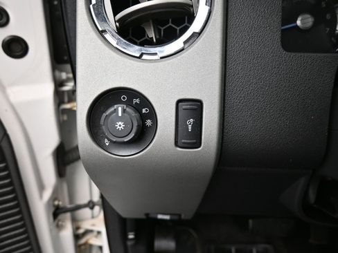 Used 2015 Ford F250 Lariat w/ Lariat Ultimate Package image 12