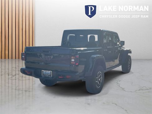 New 2025 Jeep Gladiator Rubicon w/ Convenience Group image 9