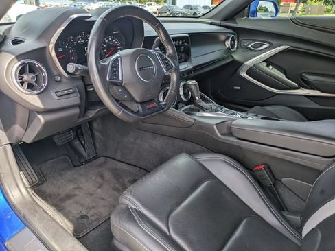 Used 2018 Chevrolet Camaro SS RWD image 14