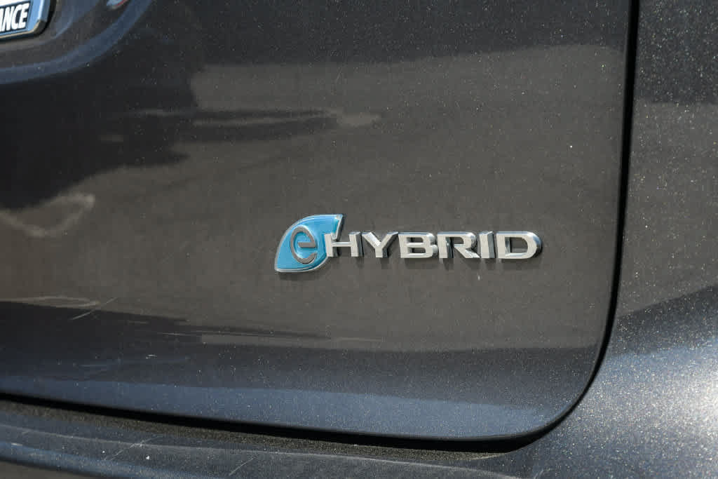 Used 2023 Chrysler Pacifica Touring-L FWD image 27