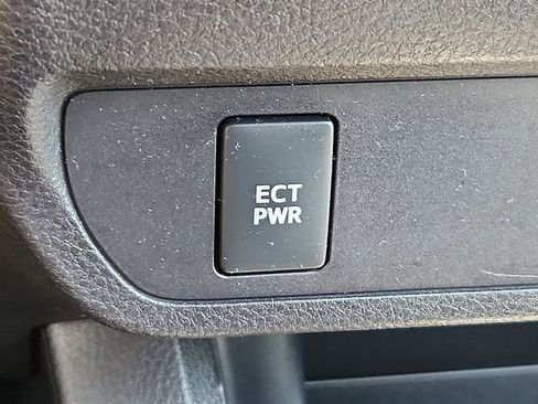 Used 2018 Toyota Tacoma SR w/ SR Convenience Package AWD/4WD image 22