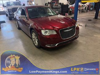 Used 2018 Chrysler 300 Limited w/ Safetytec Plus Group video 1