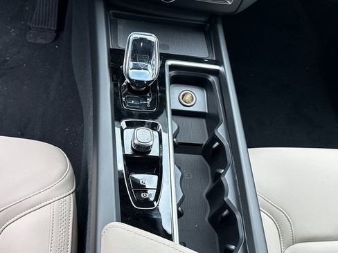 New 2026 Volvo XC60 B5 Plus w/ Protection Package Premier image 17
