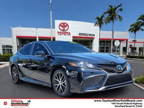 Certified 2024 Toyota Camry SE w/ Audio Upgrade Package FWD image 1