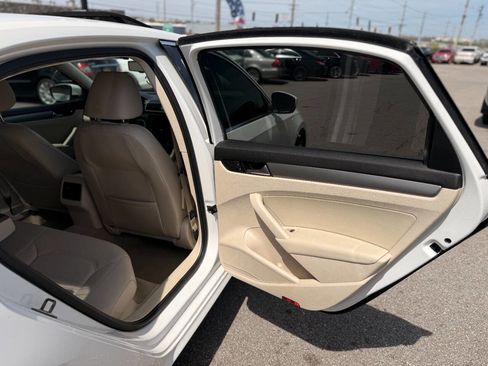 Used 2014 Volkswagen Passat TDI SE image 26