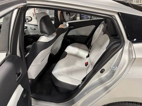 Used 2017 Toyota Prius Four w/ Premium Convenience Package image 60