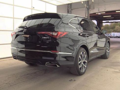 Used 2023 Acura MDX SH-AWD w/ Technology Package image 3