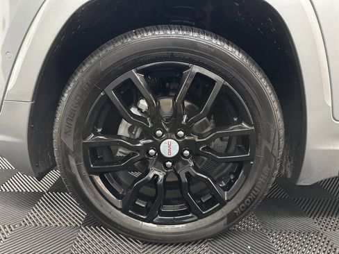 Used 2024 GMC Terrain Denali w/ Denali Premium Package image 42