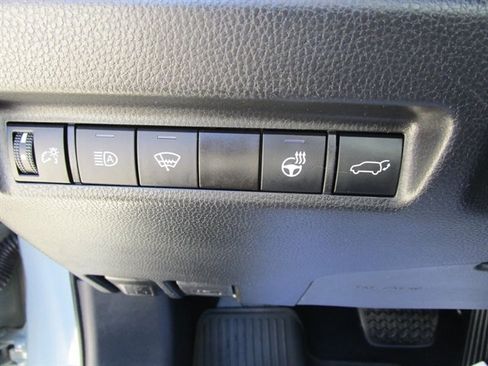 Used 2021 Toyota RAV4 XLE w/ Convenience Package AWD/4WD image 21