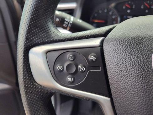 Used 2023 GMC Acadia SLE w/ Driver Convenience Package image 18