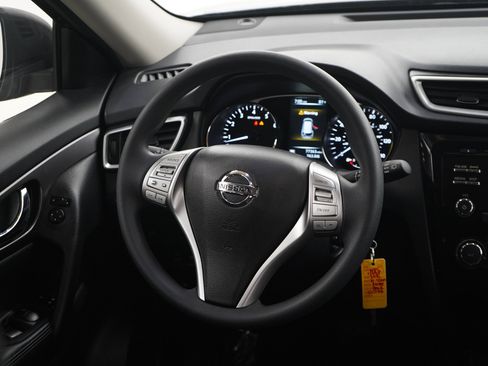 Used 2015 Nissan Rogue S AWD/4WD image 14