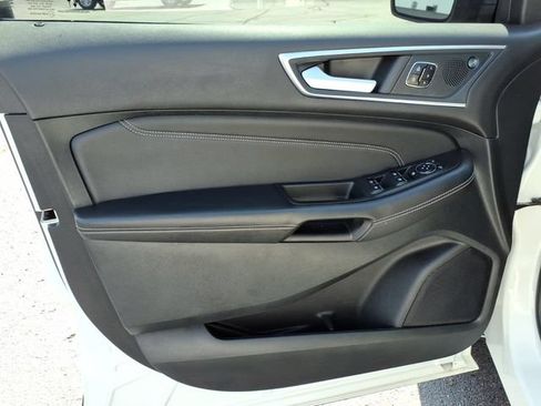 Used 2024 Ford Edge Titanium AWD/4WD image 16