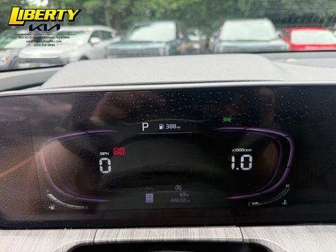 Used 2024 Kia Telluride EX w/ EX Captain's Chair Package AWD/4WD image 14