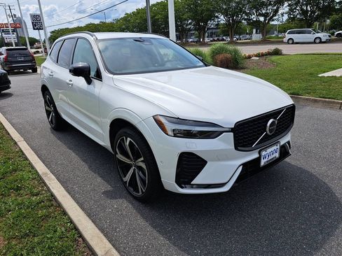 Used 2023 Volvo XC60 B5 Ultimate AWD/4WD image 4
