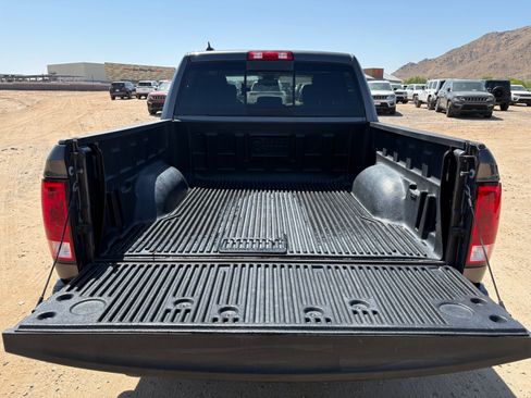 Used 2019 RAM 1500 Classic SLT w/ Luxury Group AWD/4WD image 24
