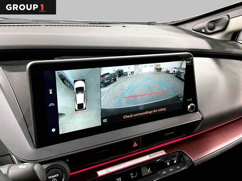 Certified 2025 Toyota Prius Plug-In Hybrid w/ Limited Premium Package FWD image 27