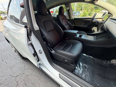 Used 2023 Tesla Model Y Long Range AWD/4WD image 35
