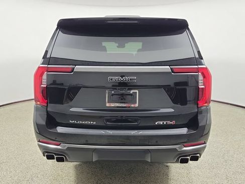 Used 2025 GMC Yukon XL AT4 w/ AT4 Premium Package AWD/4WD image 6
