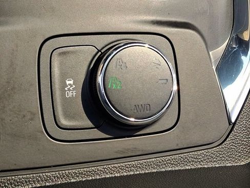 Used 2020 Chevrolet Traverse LT AWD/4WD image 26