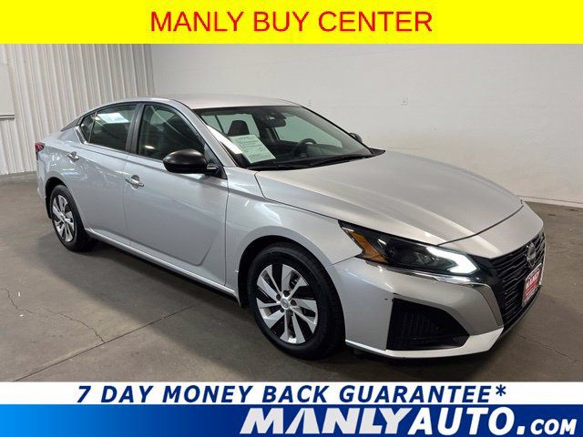 Used 2024 Nissan Altima 2.5 S FWD image 1