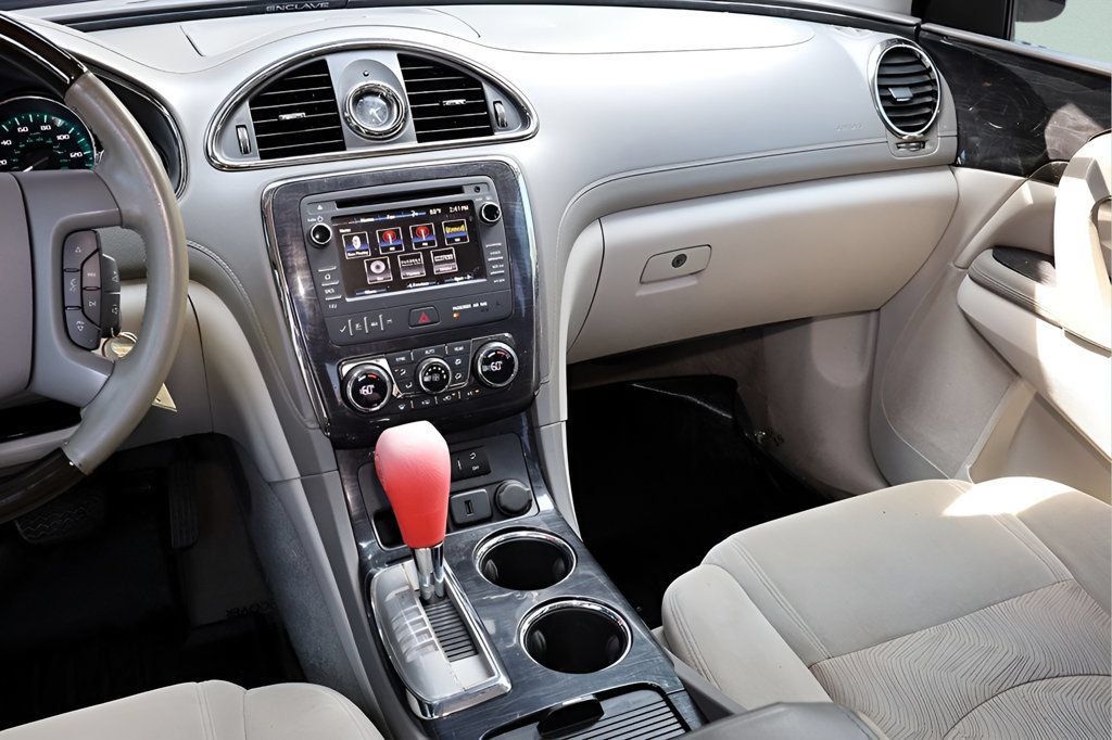 Used 2015 Buick Enclave Convenience FWD image 23