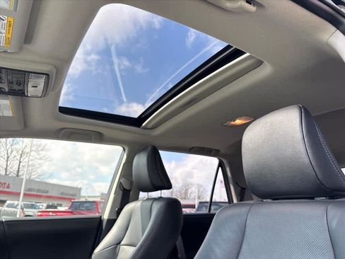 Used 2021 Toyota 4Runner Limited image 24