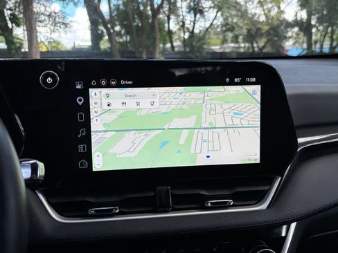 Used 2025 Chevrolet Equinox LT FWD image 19