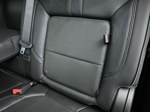 Used 2020 Chevrolet Silverado 1500 High Country image 32